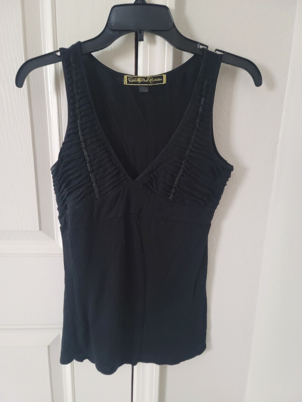 Chelsea & Theodore Black Ruched V-Neck Tank Top